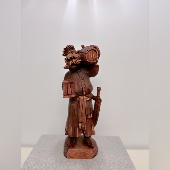 Rare Vintage WOOD HAND CARVED BARTENDER INNKEEPER FIGURE
STATUE SCULPTURE - Picture 4 of 11